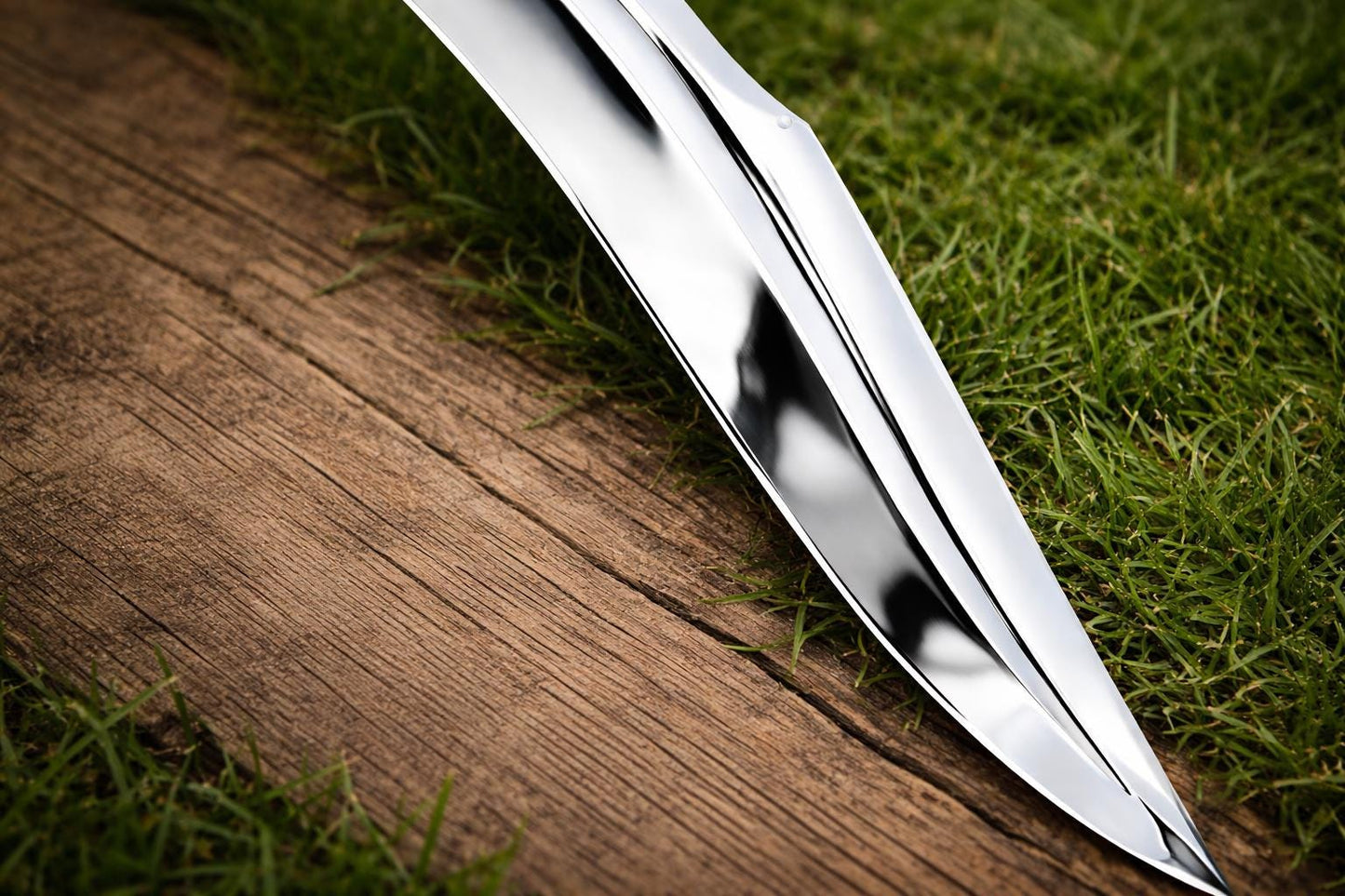 Kézzel készített D2 acél Bowie kés, szarvasmarha nyél, bőr tok HawkEdge